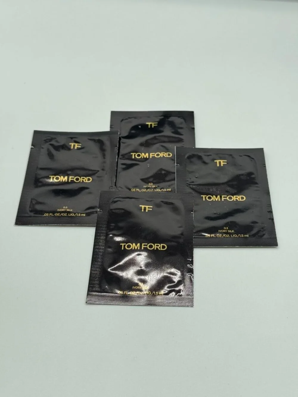 Tom Ford Traceless Soft Matte Foundation 0.05 OZ